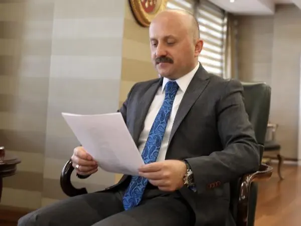 Ağrı Valisi Varol, çocuklar için masal okudu Ağrı Valisi Varol, çocuklar için masal okudu