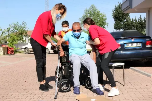 Akülü sandalyesini çalan hırsıza gözyaşları içinde beddua eden adam yeni aracına kavuştu