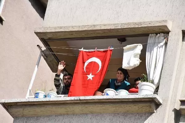 Son dakika haberleri! Amasya'da üstü açık otobüsle çocuklara konser verildi