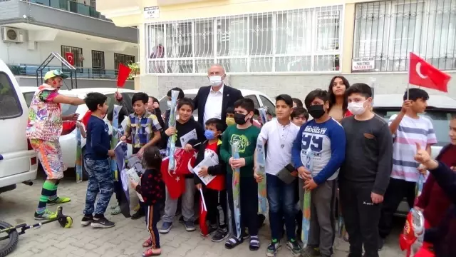 Son dakika... Başkan Atabay'dan 23 Nisan'da çocuklara sürpriz kutlama Son dakika... Başkan Atabay'dan 23 Nisan'da çocuklara sürpriz kutlama