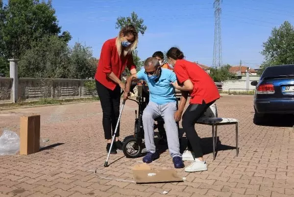 Çalınan akülü sandalyesinin yerine yenisi alındı Çalınan akülü sandalyesinin yerine yenisi alındı