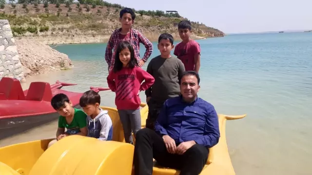 Çocuklar bayramlarını deniz bisikletiyle kutladı Çocuklar bayramlarını deniz bisikletiyle kutladı