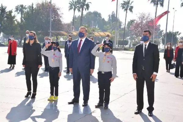 Çukurova'da 23 Nisan, törenlerle kutlandı Çukurova'da 23 Nisan, törenlerle kutlandı
