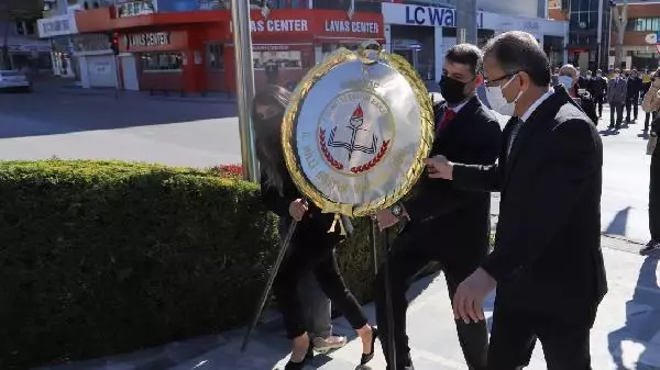 Çukurova'da 23 Nisan, törenlerle kutlandı Çukurova'da 23 Nisan, törenlerle kutlandı
