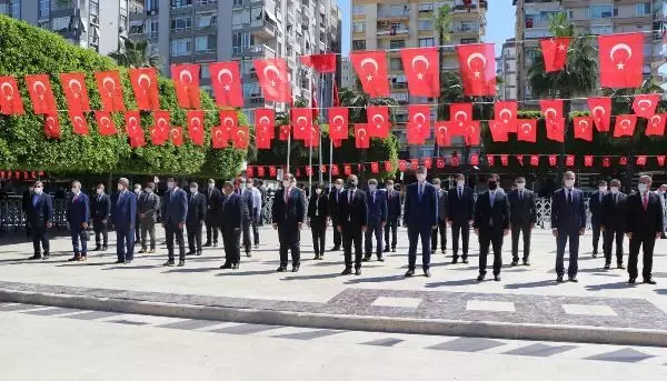Çukurova'da 23 Nisan, törenlerle kutlandı Çukurova'da 23 Nisan, törenlerle kutlandı