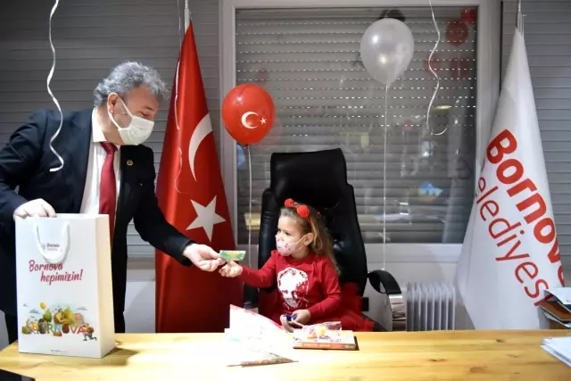 İzmir depreminin mucize bebeği Ayda, Bornova'da başkanlık koltuğuna oturdu İzmir depreminin mucize bebeği Ayda, Bornova'da başkanlık koltuğuna oturdu