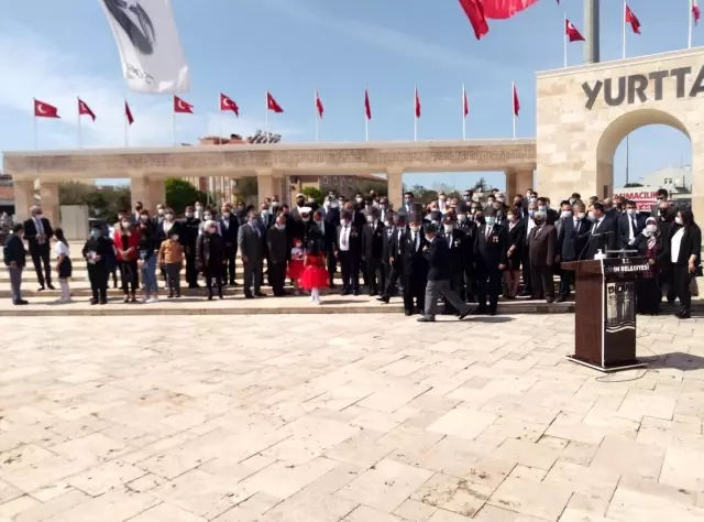 Didim'de 23 Nisan kent meydanında törenle kutlandı Didim'de 23 Nisan kent meydanında törenle kutlandı