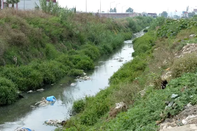 DSİ drenaj kanalı ıslah çalışmasıyla taşkınların önüne geçecek DSİ drenaj kanalı ıslah çalışmasıyla taşkınların önüne geçecek