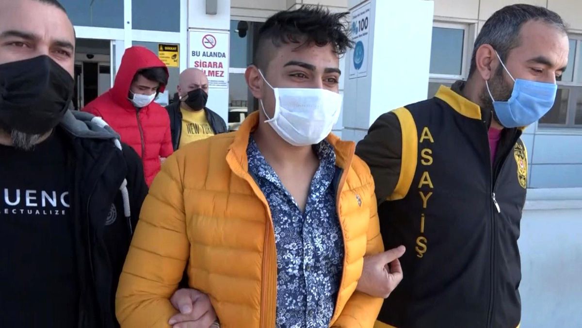'Durmayı sevmiyorum' sözleriyle hatırlanan Aksaraylı sürücü, aşırı hız nedeniyle takla attı