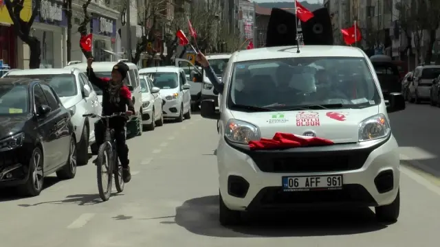 Eskişehir'de 23 Nisan konvoyu düzenlendi Eskişehir'de 23 Nisan konvoyu düzenlendi