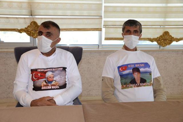 DİYARBAKIR EVLAT NÖBETİNDEKİ ANNE: BU BAYRAM DA FADİME'M YOK DİYARBAKIR EVLAT NÖBETİNDEKİ ANNE: BU BAYRAM DA FADİME'M YOK
