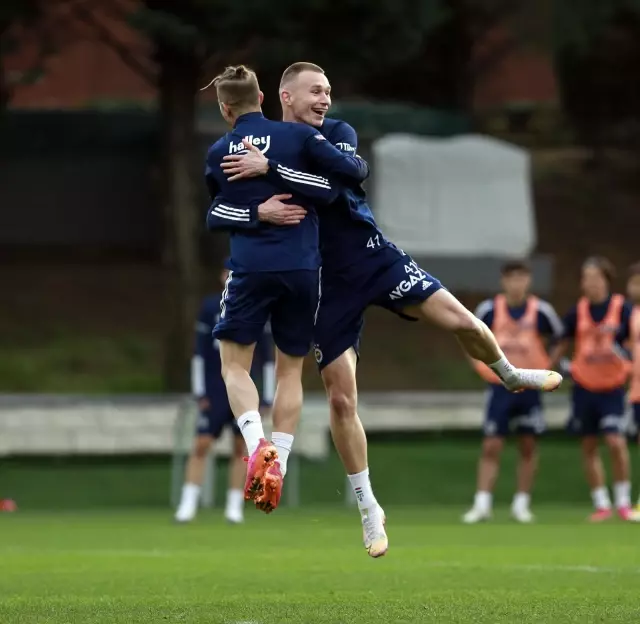 Fenerbahçe'de Kasımpaşa maçı hazırlıkları devam etti