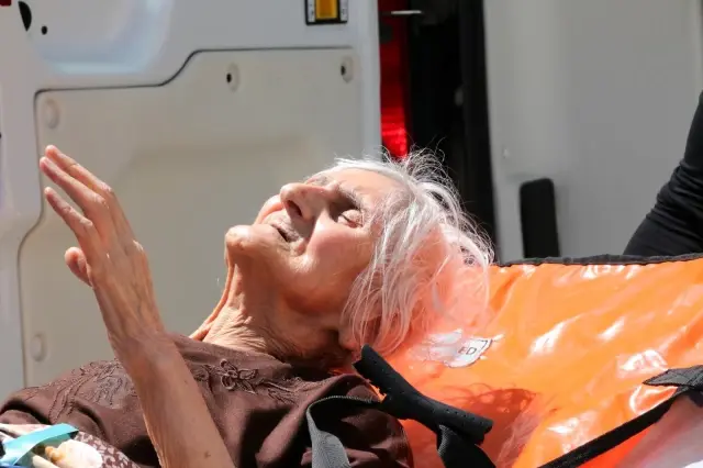 Bir süredir haber alınamayan adam, yatalak annesinin yanında ölü bulundu Bir süredir haber alınamayan adam, yatalak annesinin yanında ölü bulundu
