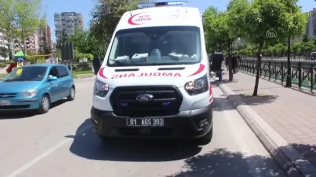 Son dakika haberleri: Hafif ticari aracın çarptığı kişi hayatını kaybetti Son dakika haberleri: Hafif ticari aracın çarptığı kişi hayatını kaybetti