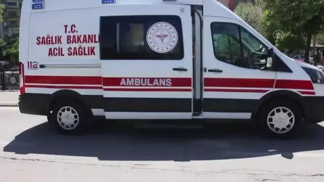 Son dakika haberleri: Hafif ticari aracın çarptığı kişi hayatını kaybetti Son dakika haberleri: Hafif ticari aracın çarptığı kişi hayatını kaybetti