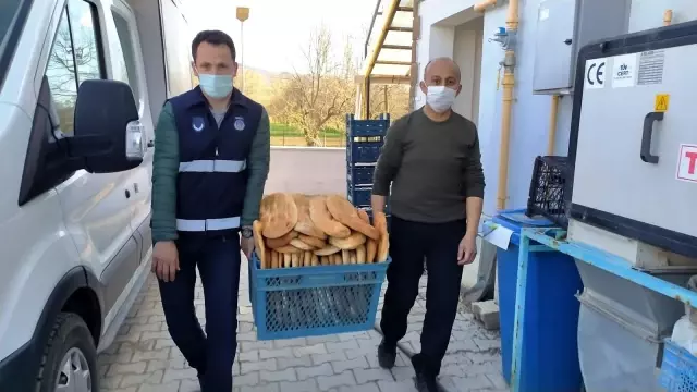 Hisarcık Belediyesi'nden ihtiyaç sahibi ailelere iftar yemeği dağıtımı Hisarcık Belediyesi'nden ihtiyaç sahibi ailelere iftar yemeği dağıtımı