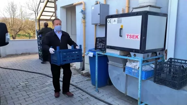 Hisarcık Belediyesi'nden ihtiyaç sahibi ailelere iftar yemeği dağıtımı Hisarcık Belediyesi'nden ihtiyaç sahibi ailelere iftar yemeği dağıtımı