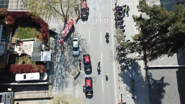 İstanbul Emniyet Müdürlüğü 23 Nisan'ı kortejle kutladı
