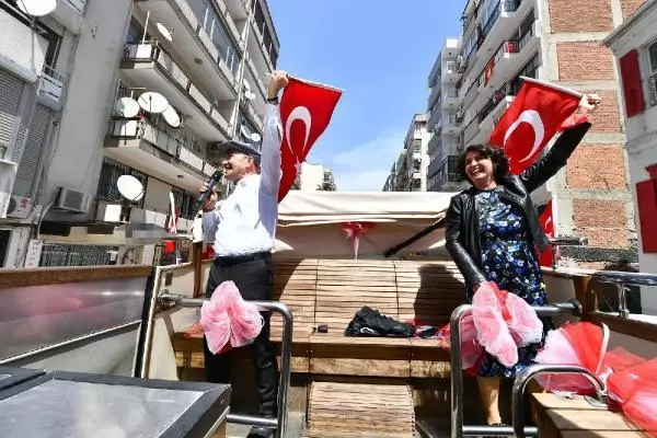 Son dakika haber | İzmir büyükşehir Belediyesi bando çocuklara konser verdi Son dakika haber | İzmir büyükşehir Belediyesi bando çocuklara konser verdi