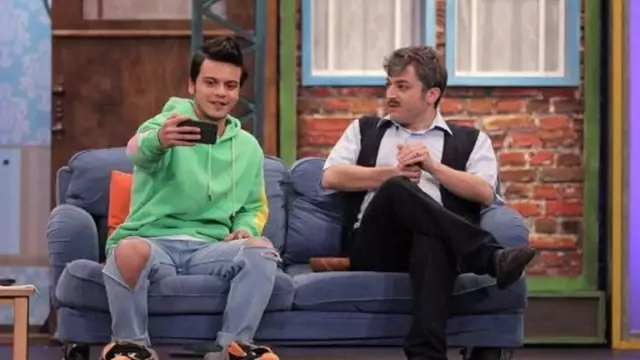 Kansere yakalanan genç oyuncu Arif Güloğlu, tedaviye olumlu yanıt verdi Kansere yakalanan genç oyuncu Arif Güloğlu, tedaviye olumlu yanıt verdi