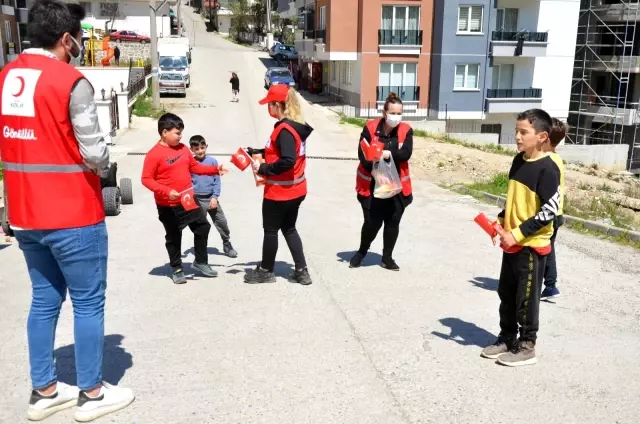 Son dakika haberleri... Kızılay 23 Nisan'da çocukları unutmadı