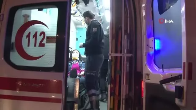 Küçükçekmece TEM Otoyolu'nda zincirleme kaza: 7 yaralı Küçükçekmece TEM Otoyolu'nda zincirleme kaza: 7 yaralı