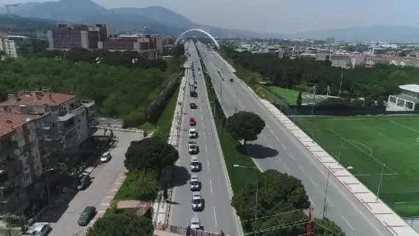 Manisa'da '23 Nisan' konvoyu