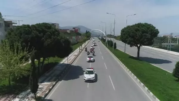 Manisa'da '23 Nisan' konvoyu