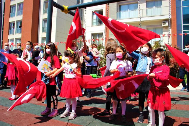 moral otobusuyle 23 nisan coskusunu evlere 19 14085946 o