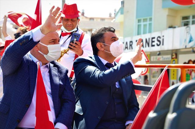 moral otobusuyle 23 nisan coskusunu evlere 8 14085946 o