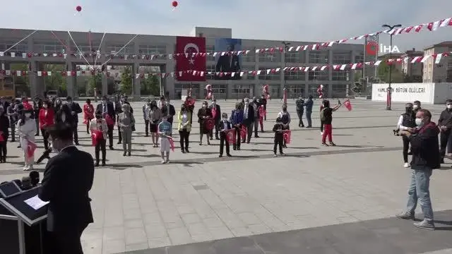 Nilüfer'de 23 Nisan gururla kutlandı Nilüfer'de 23 Nisan gururla kutlandı