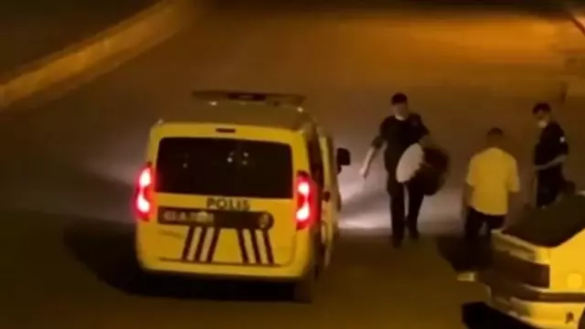 Polis sahurda davul çaldı Polis sahurda davul çaldı