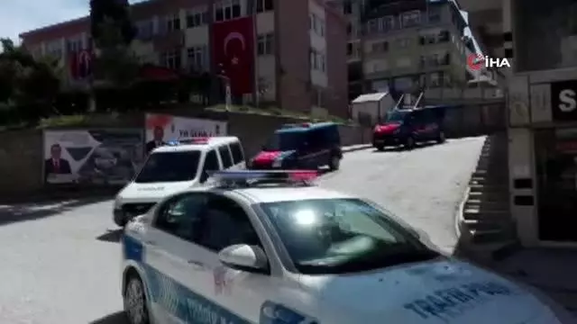 Polis ve jandarmadan 23 Nisan konvoyu Polis ve jandarmadan 23 Nisan konvoyu