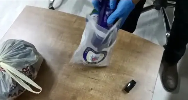 Şampuan kutusundan bonzai çıktı Şampuan kutusundan bonzai çıktı