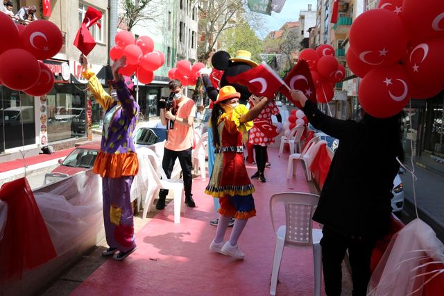sehir tiyatrolari cocuklara bayram havasi yas 5 14086313 o