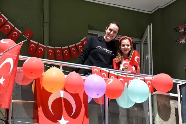 Şehzadeler Belediyesi 23 Nisan coşkusu vatandaşın ayağına taşıdı