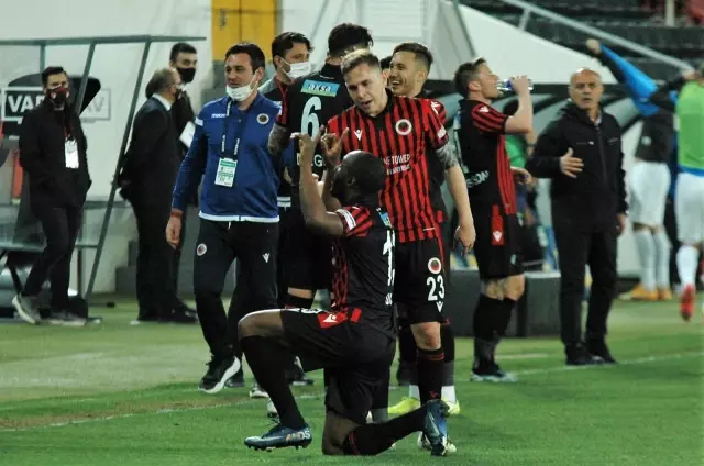 Süper Lig: Gençlerbirliği: 2 Ç. Rizespor: 1 (Maç sonucu) Süper Lig: Gençlerbirliği: 2 Ç. Rizespor: 1 (Maç sonucu)
