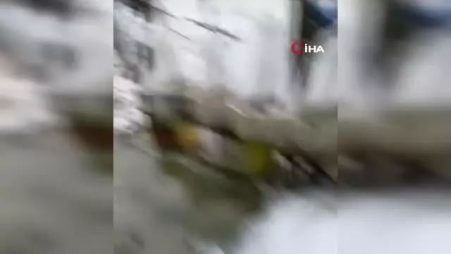 Tekirdağ'da bir mahalle dolu yağışı sonrası beyaza büründü Tekirdağ'da bir mahalle dolu yağışı sonrası beyaza büründü