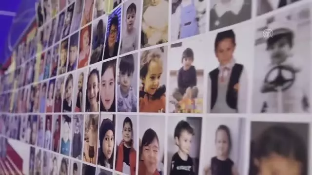 TUSAŞ? çalışanlarının çocukluk fotoğraflarıyla giydirilen HÜRKUŞ'un 23 Nisan özel uçuşu TUSAŞ? çalışanlarının çocukluk fotoğraflarıyla giydirilen HÜRKUŞ'un 23 Nisan özel uçuşu