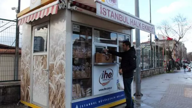 Üsküdar Belediyesi, İBB'nin Halk Ekmek büfesini kaldırmaya çalıştı Üsküdar Belediyesi, İBB'nin Halk Ekmek büfesini kaldırmaya çalıştı