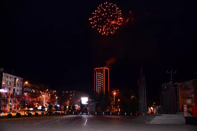 23 Nisan'da gökyüzünde rengarenk kutlama 23 Nisan'da gökyüzünde rengarenk kutlama