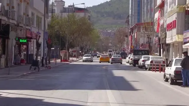 Sokağa çıkma kısıtlamasına uyuluyor Sokağa çıkma kısıtlamasına uyuluyor
