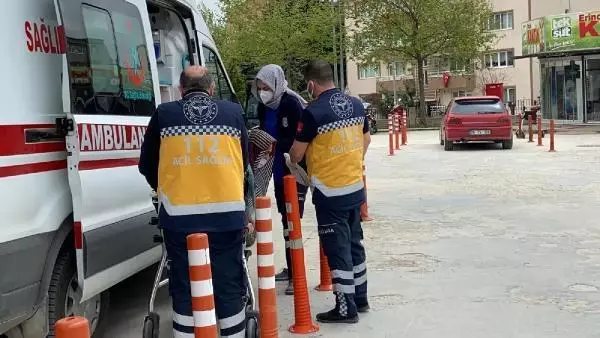 Avizeyi silerken elektrik akımına kapıldı Avizeyi silerken elektrik akımına kapıldı