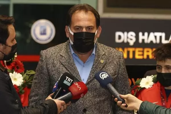 SPOR Avrupa şampiyonu Milli Güreşçiler, Ankara'ya geldi SPOR Avrupa şampiyonu Milli Güreşçiler, Ankara'ya geldi
