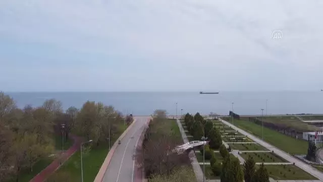 Sokağa çıkma kısıtlamasına uyuluyor Sokağa çıkma kısıtlamasına uyuluyor