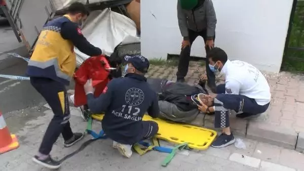 ESENYURT'TA KAMYON KREŞ DUVARINA ÇARPTI 3 YARALI ESENYURT'TA KAMYON KREŞ DUVARINA ÇARPTI 3 YARALI