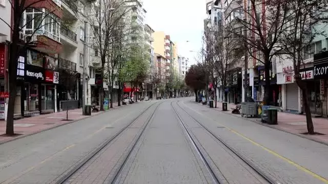 ZONGULDAK - Doğu Marmara ve Batı Karadeniz'de sokağa çıkma kısıtlamasına uyuluyor ZONGULDAK - Doğu Marmara ve Batı Karadeniz'de sokağa çıkma kısıtlamasına uyuluyor