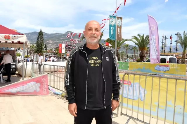 Hasan Çavuşoğlu: 'Ligi en iyi yerde bitirmek istiyoruz' Hasan Çavuşoğlu: 'Ligi en iyi yerde bitirmek istiyoruz'