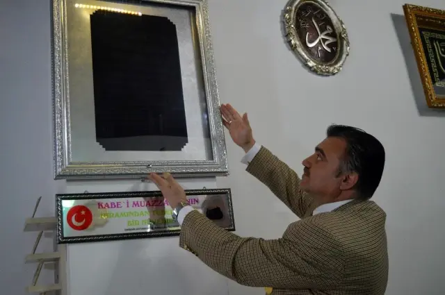 Kabe-i Muazzama'nın örtüsü Eskişehir'de sergileniyor Kabe-i Muazzama'nın örtüsü Eskişehir'de sergileniyor