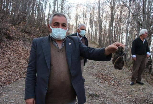 Köyde bir garip olay! Su borularını kırıp ağa 'Ders olsun' yazdılar Köyde bir garip olay! Su borularını kırıp ağa 'Ders olsun' yazdılar